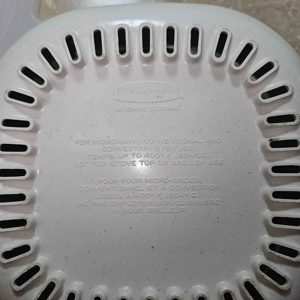 Rubbermaid Microwave Cookware Grill Steamer Set with Lid Speckled‎ White 5555